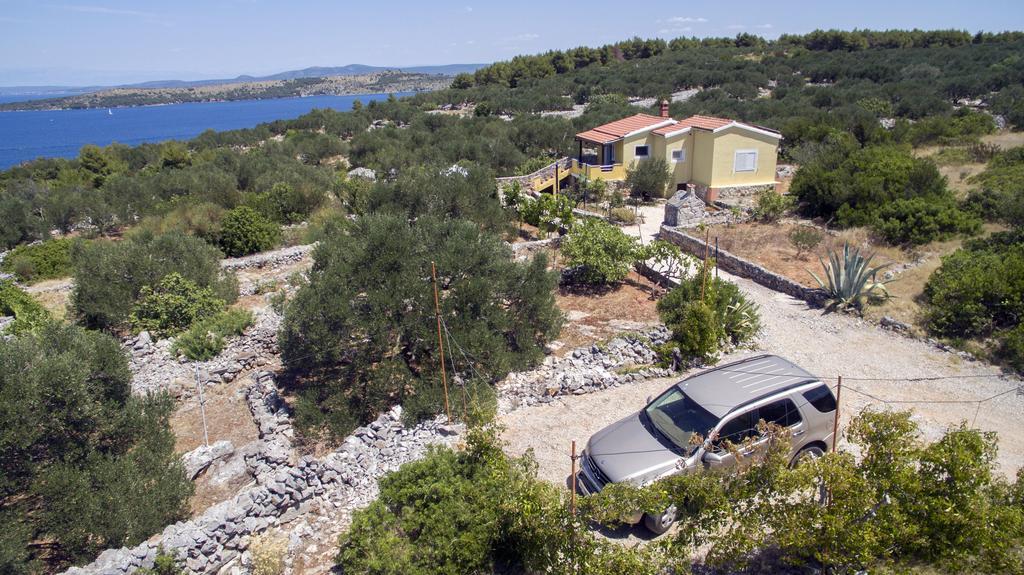 Holiday House Rusticana Sali, Dugi Otok Near Np Kornati Eksteriør bilde