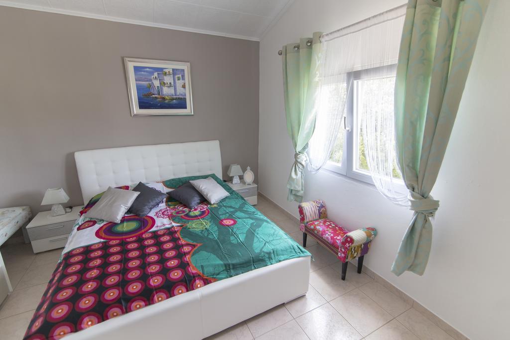 Holiday House Rusticana Sali, Dugi Otok Near Np Kornati Eksteriør bilde