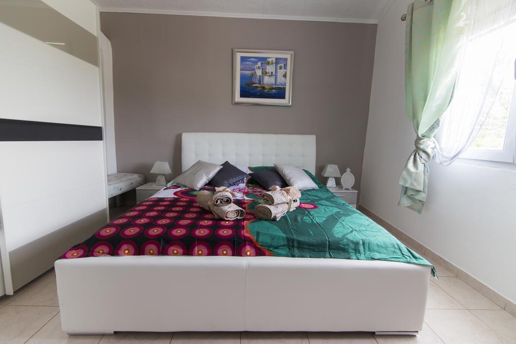 Holiday House Rusticana Sali, Dugi Otok Near Np Kornati Eksteriør bilde